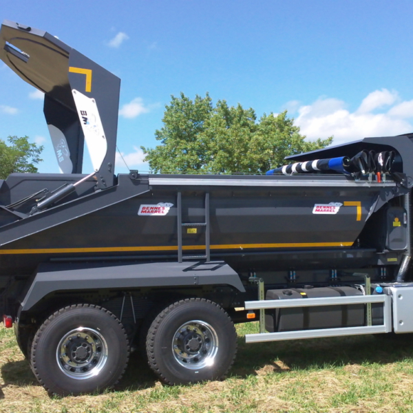 DCIM100SPORT